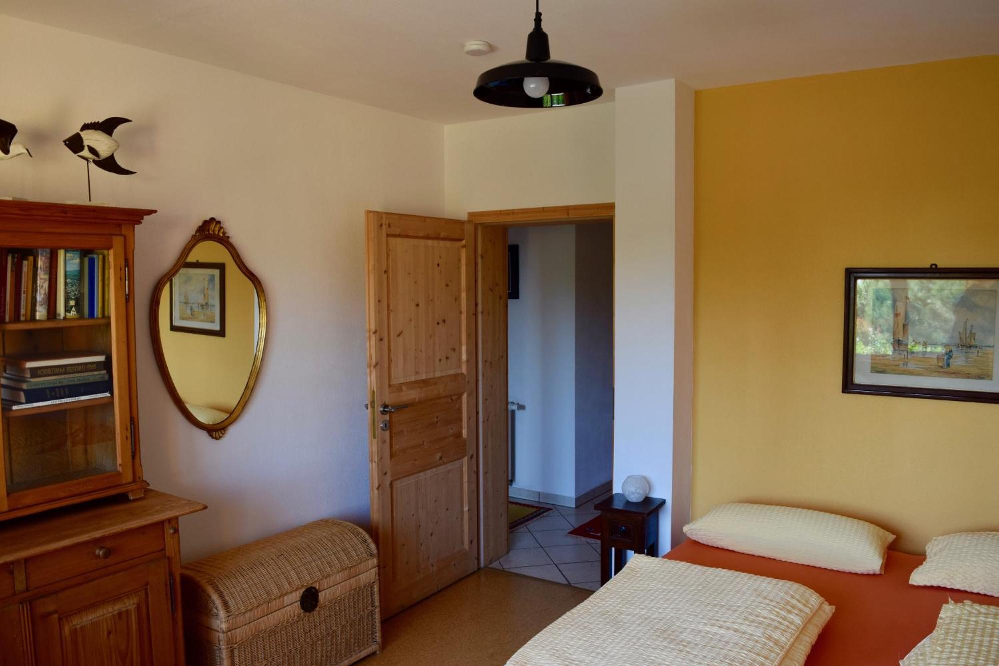 Ferienwohnung Ruth Neustadt an der Weinstrasse Luaran gambar